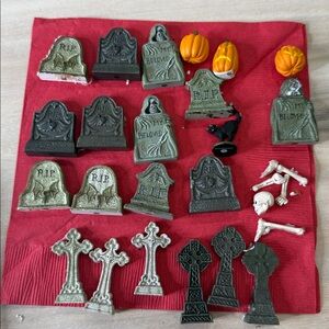 #Department56 Mini Tombstones, pumpkins, cat and skeleton bundle!
